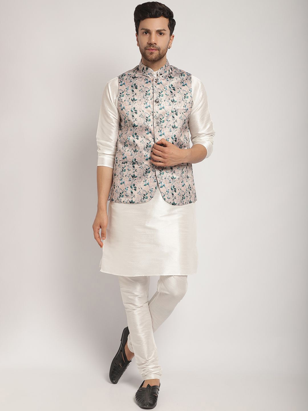 Kaifoo Mandarin Collar Long Sleeves Straight Kurta with Churidar & Printed Nehru Jacket, White
Kaifoo Mandarin Collar Long Sleeves Straight Kurta with Churidar & Printed Nehru Jacket, White