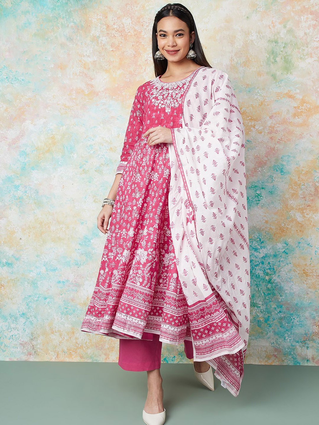 Melange by Lifestyle Floral Printed Pure Cotton Anarkali Kurta With Trousers And Dupatta, Pink
Melange by Lifestyle Floral Printed Pure Cotton Anarkali Kurta With Trousers And Dupatta, Pink