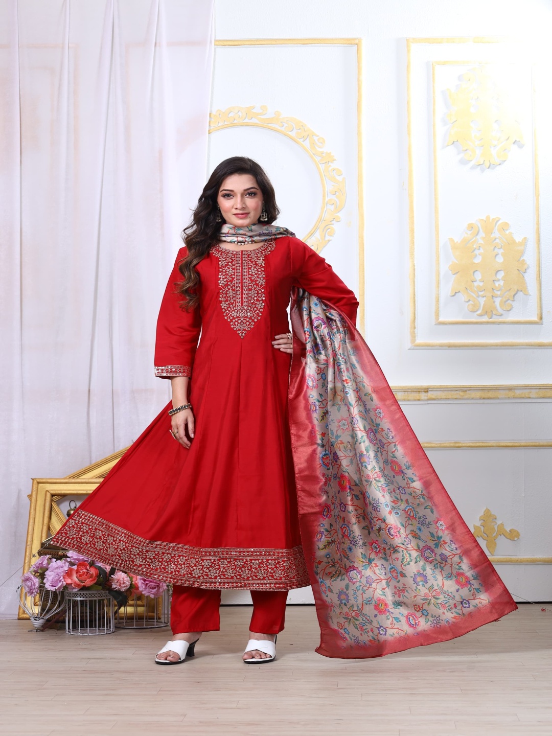 Maheesha Floral Embroidered Round Neck Panelled Sequinned Kurta With Trouser & Dupatta, Red
Maheesha Floral Embroidered Round Neck Panelled Sequinned Kurta With Trouser & Dupatta, Red