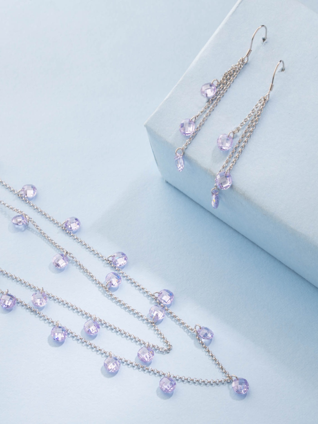 Gargi by P. N. Gadgil & Sons 925 Sterling Silver Artificial Stones Beaded Jewellery Set
Gargi by P. N. Gadgil & Sons 925 Sterling Silver Artificial Stones Beaded Jewellery Set