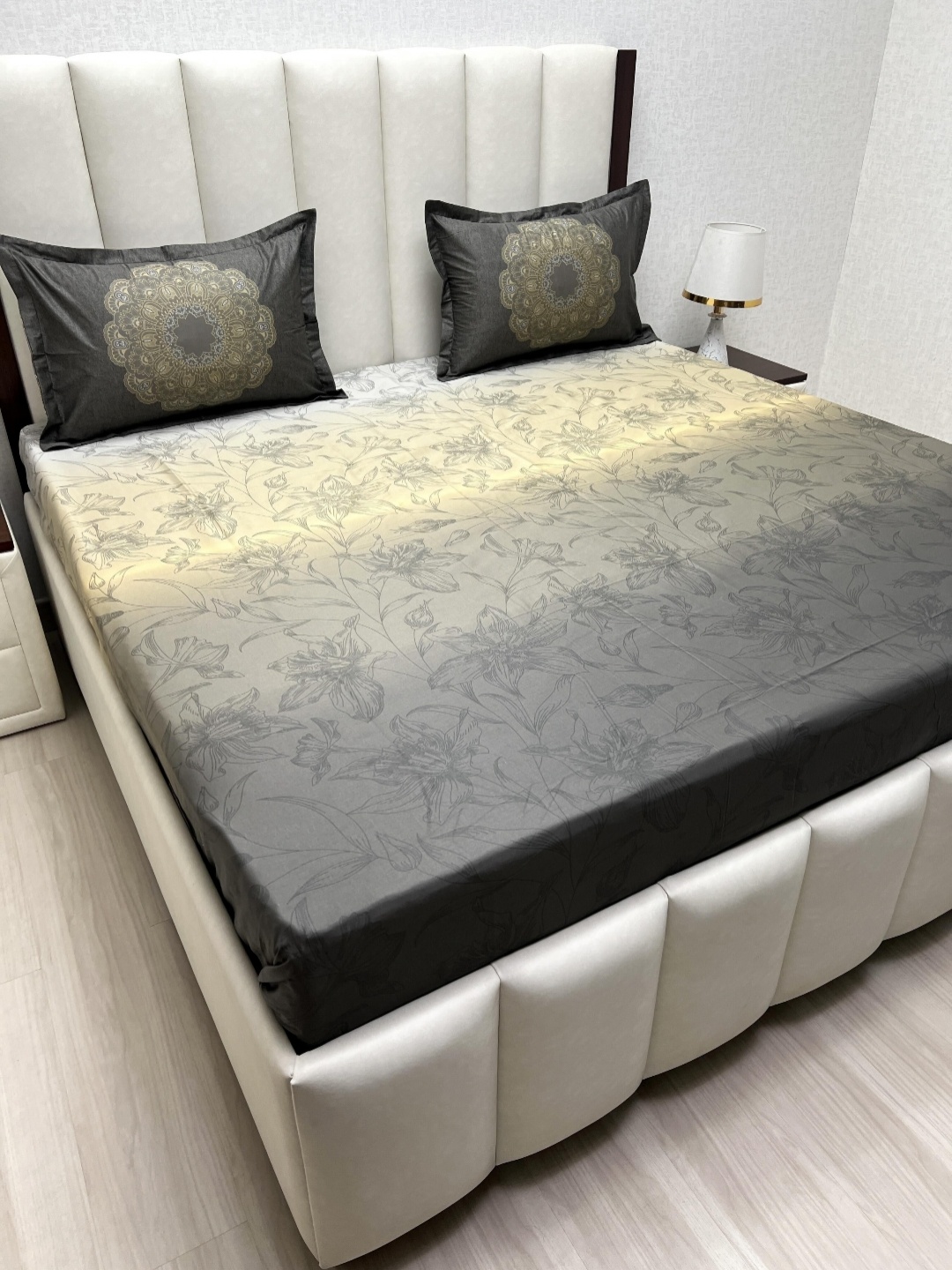 Pure Decor Royal Majestic Grey Floral Pure Cotton 330 TC King Bedsheet Set 2.74m x 2.74m
Pure Decor Royal Majestic Grey Floral Pure Cotton 330 TC King Bedsheet Set 2.74m x 2.74m