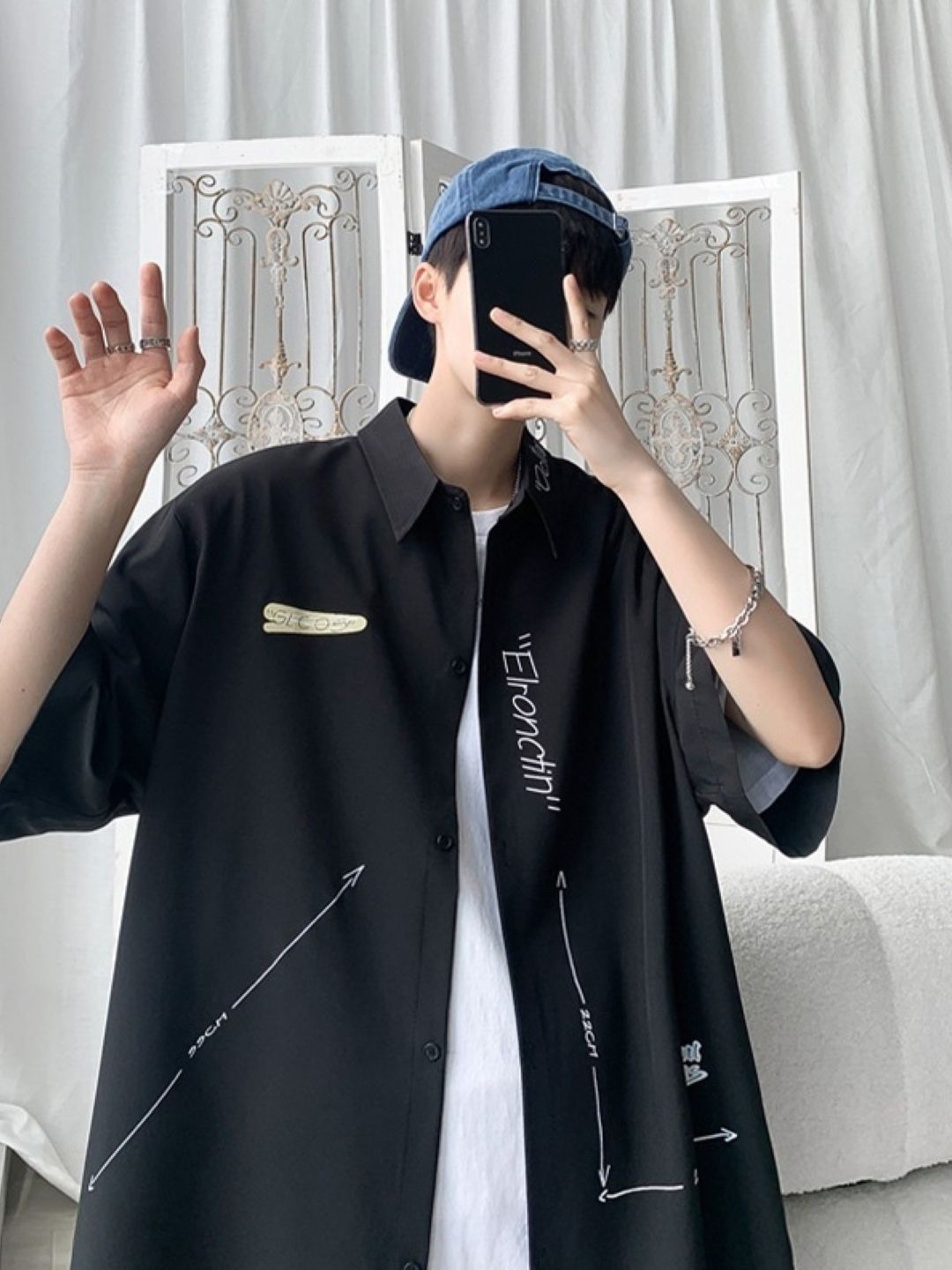 StyleCast Men Standard Oversized Fit Spread Collar Typography Printed Casual Shirt, Black
StyleCast Men Standard Oversized Fit Spread Collar Typography Printed Casual Shirt, Black