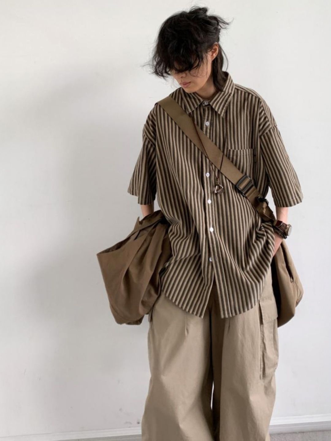 StyleCast Men Standard Oversized Fit Spread Collar Vertical Striped Casual Shirt, Brown
StyleCast Men Standard Oversized Fit Spread Collar Vertical Striped Casual Shirt, Brown