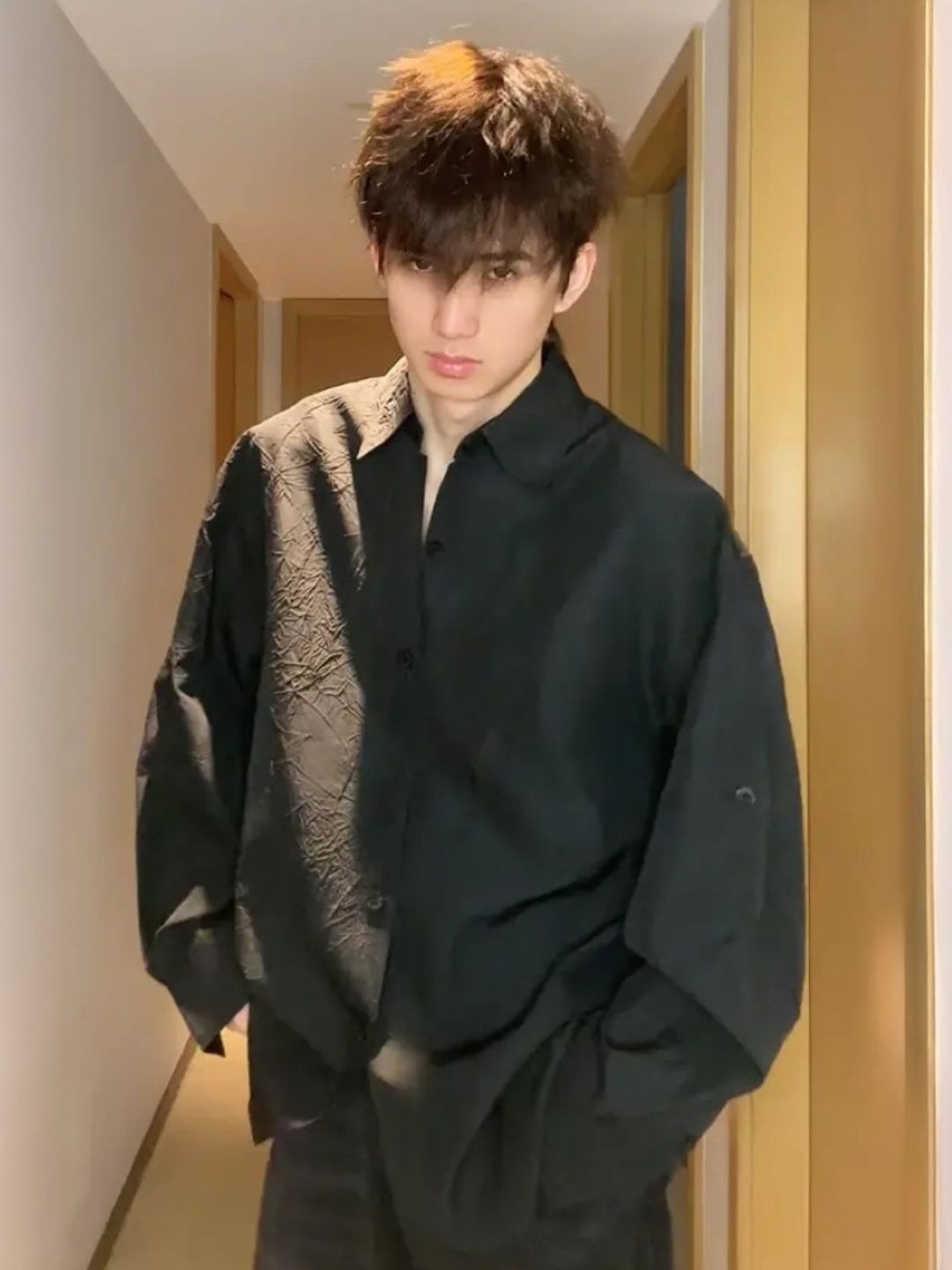 StyleCast Men Standard Oversized Fit Spread Collar Textured Casual Shirt, Black
StyleCast Men Standard Oversized Fit Spread Collar Textured Casual Shirt, Black