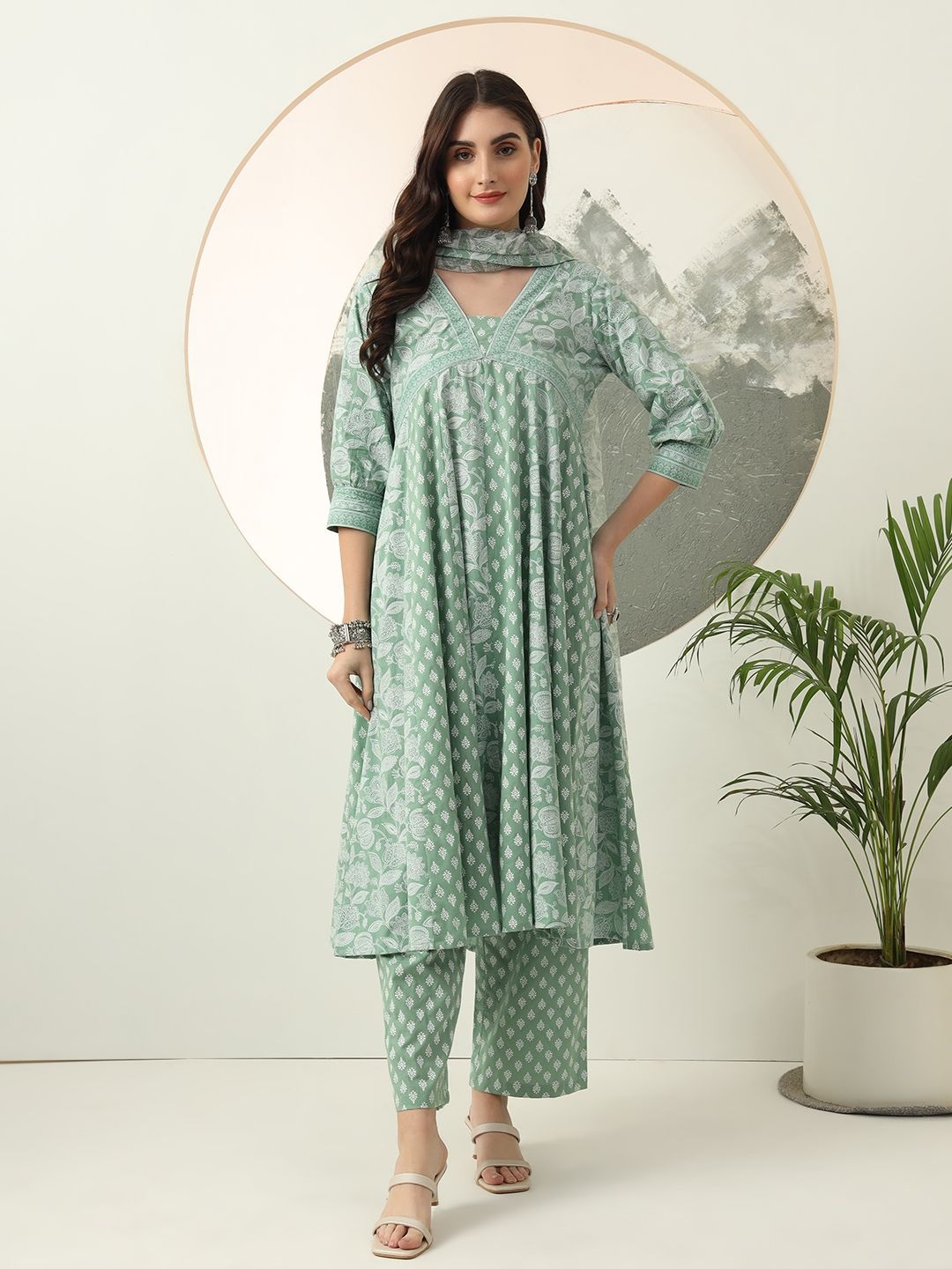 Yufta Ethnic Motifs Printed Pure Cotton V-Neck Empire Kurta With Trousers And Dupatta, Green
Yufta Ethnic Motifs Printed Pure Cotton V-Neck Empire Kurta With Trousers And Dupatta, Green