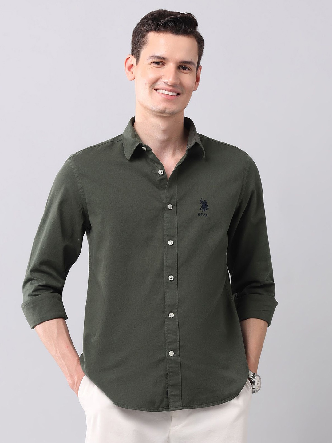 U.S. Polo Assn. Denim Co. Men Manhattan Fit Spread Collar Solid Cotton Casual Shirt, Olive
U.S. Polo Assn. Denim Co. Men Manhattan Fit Spread Collar Solid Cotton Casual Shirt, Olive