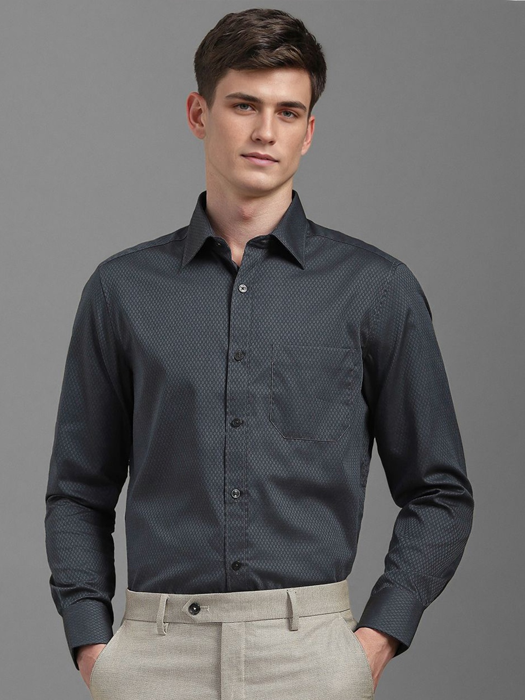 Louis Philippe Men Classic Fit Spread Collar Geometric Printed Cotton Formal Shirt, Grey
Louis Philippe Men Classic Fit Spread Collar Geometric Printed Cotton Formal Shirt, Grey