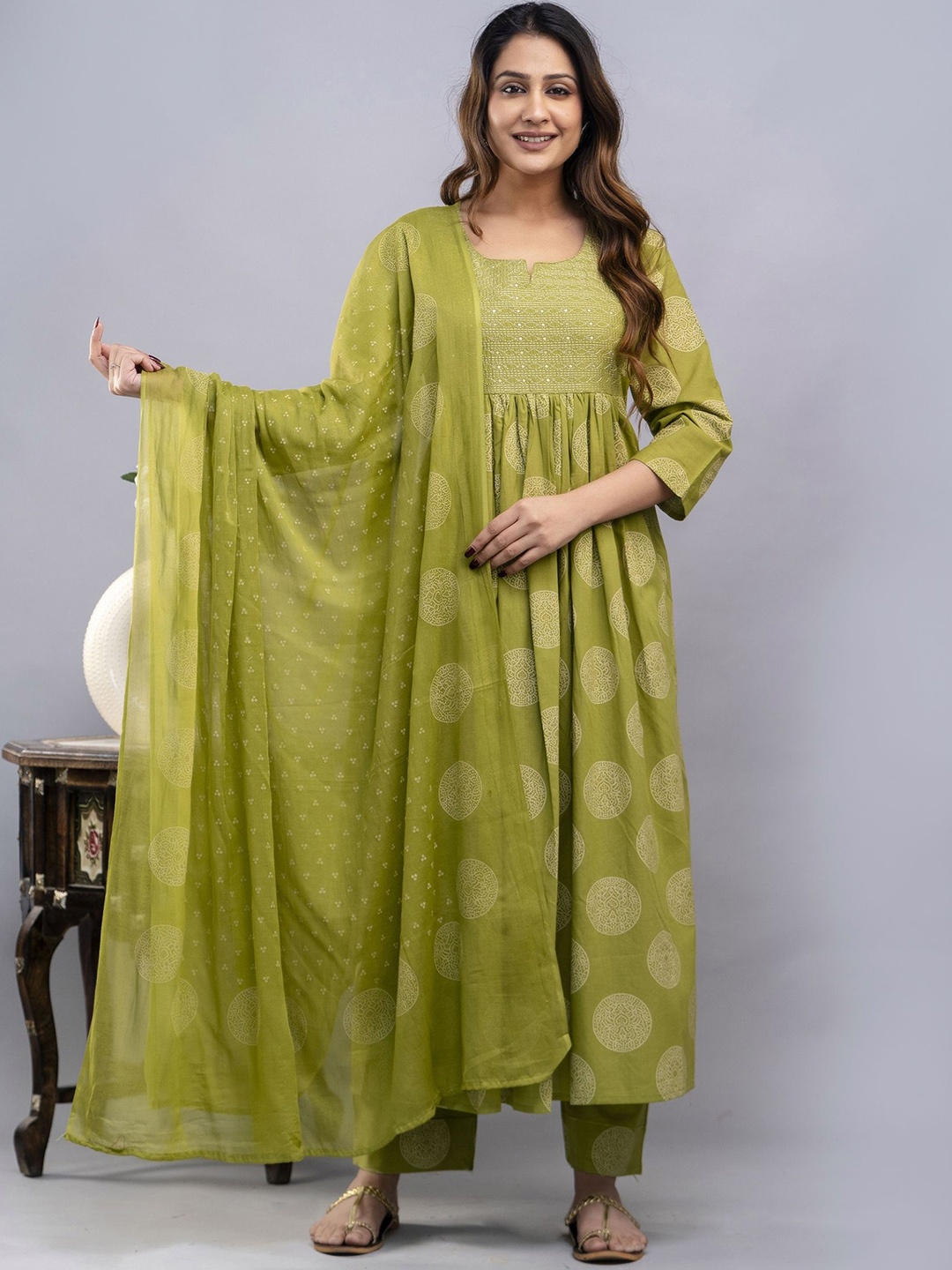 POSHART FASHION AS UNIQUE AS YOU ARE Printed Pure Cotton Kurta With Trousers & Dupatta, Green
POSHART FASHION AS UNIQUE AS YOU ARE Printed Pure Cotton Kurta With Trousers & Dupatta, Green