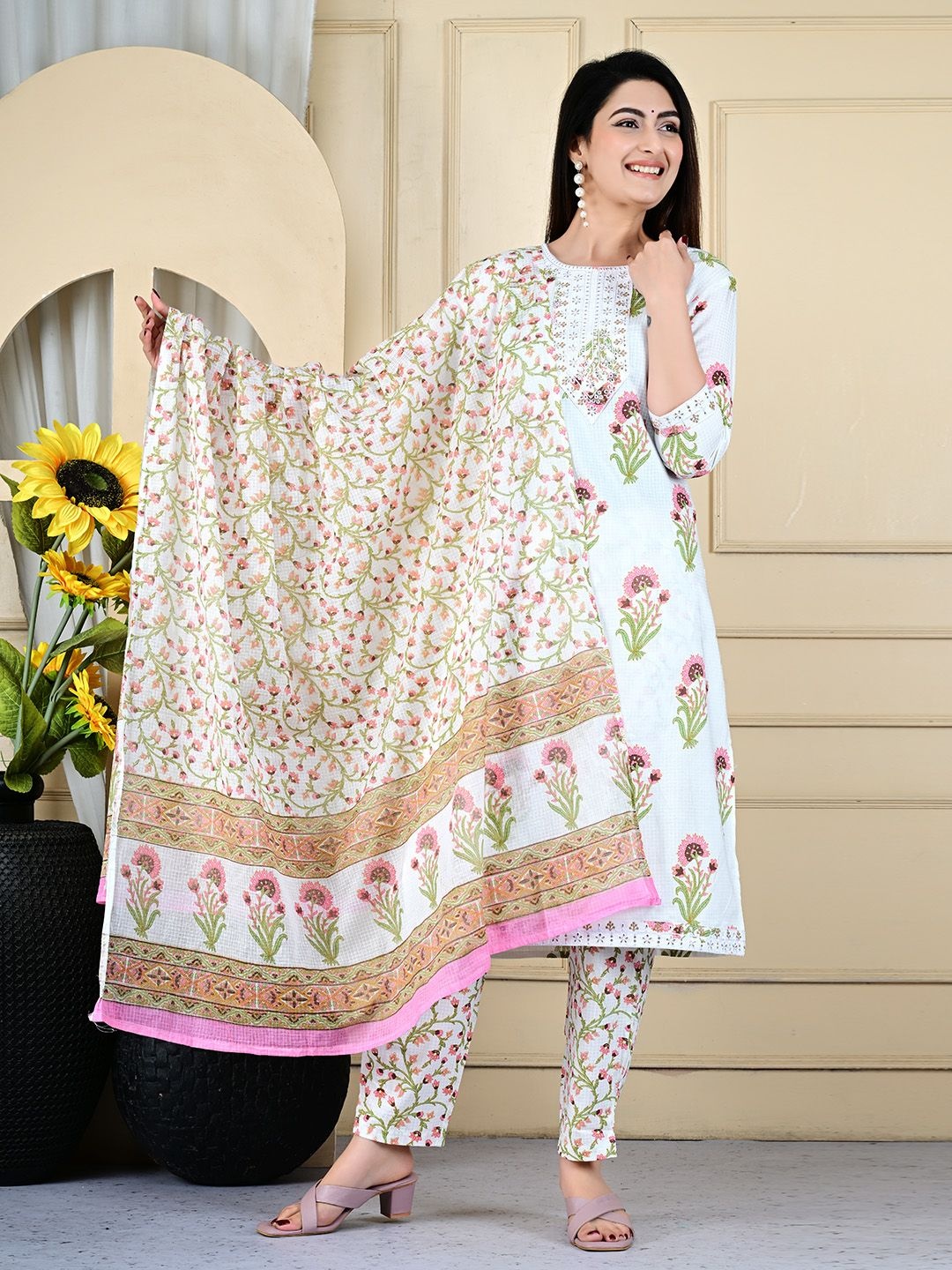Meena Bazaar Floral Printed Thread Work Straight Cotton Kurta With Trouser And Dupatta, White
Meena Bazaar Floral Printed Thread Work Straight Cotton Kurta With Trouser And Dupatta, White