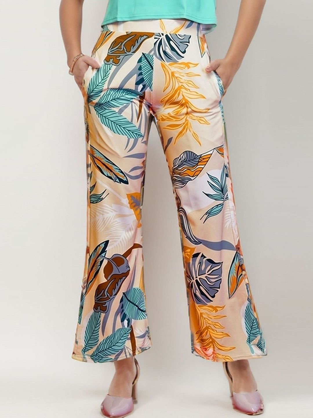 DressBerry Women Floral Printed Classic Loose Fit High-Rise Easy Wash Trousers, Multi
DressBerry Women Floral Printed Classic Loose Fit High-Rise Easy Wash Trousers, Multi