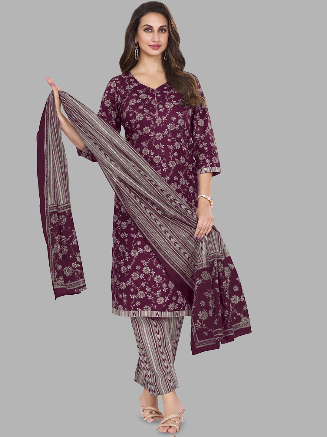 Simmu Women Floral Printed Regular Pure Cotton Kurta with Churidar & With Dupatta, Purple
Simmu Women Floral Printed Regular Pure Cotton Kurta with Churidar & With Dupatta, Purple
