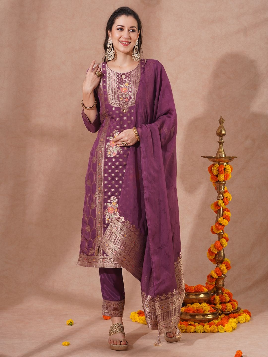 FASHOR Floral Woven Design Keyhole Neck Straight Kurta With Trousers And Dupatta, Mauve
FASHOR Floral Woven Design Keyhole Neck Straight Kurta With Trousers And Dupatta, Mauve