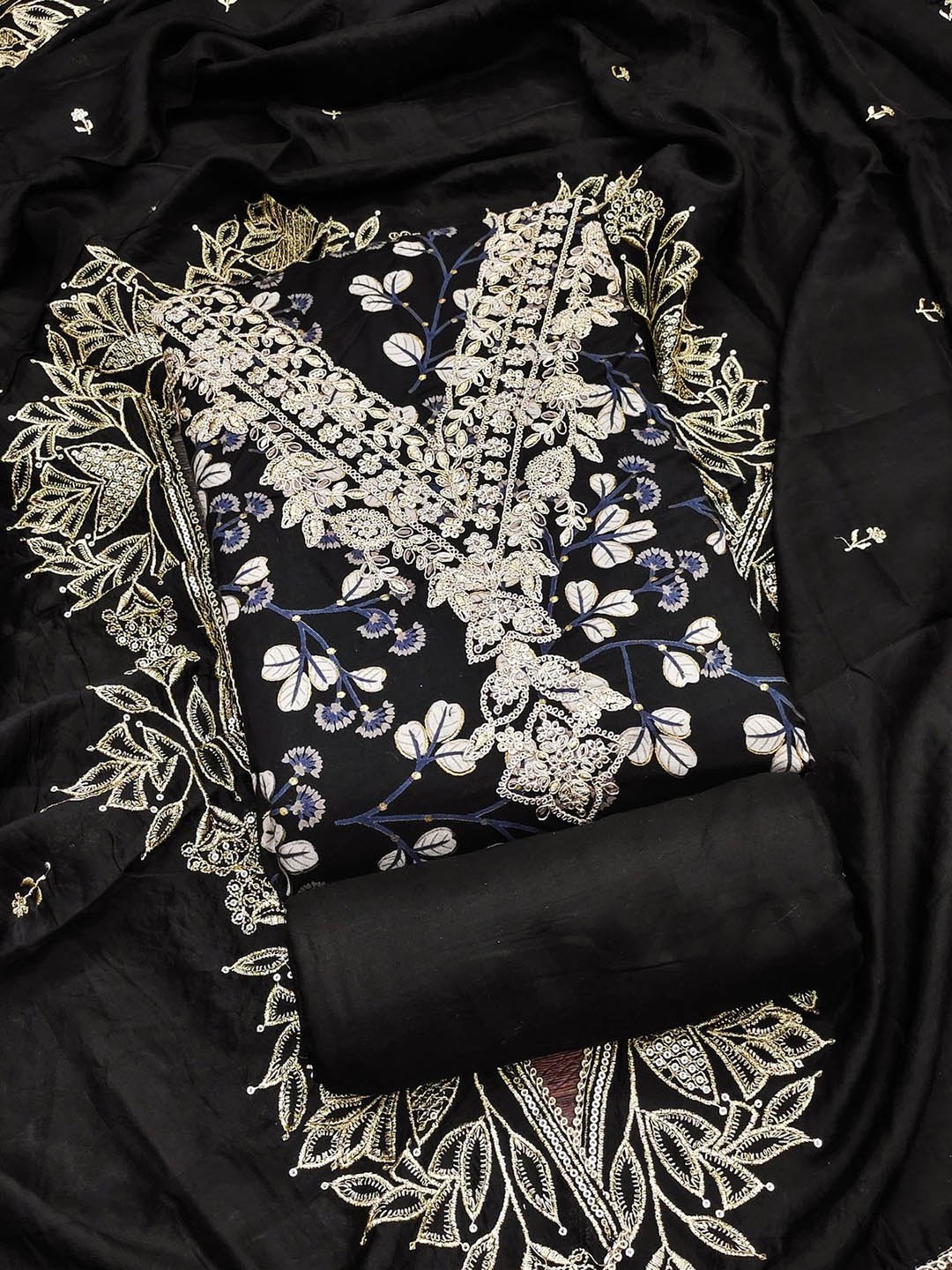 Riti Floral Printed V Neck Sequinnce Embellished Thread Work Unstitched Dress Material, Black
Riti Floral Printed V Neck Sequinnce Embellished Thread Work Unstitched Dress Material, Black