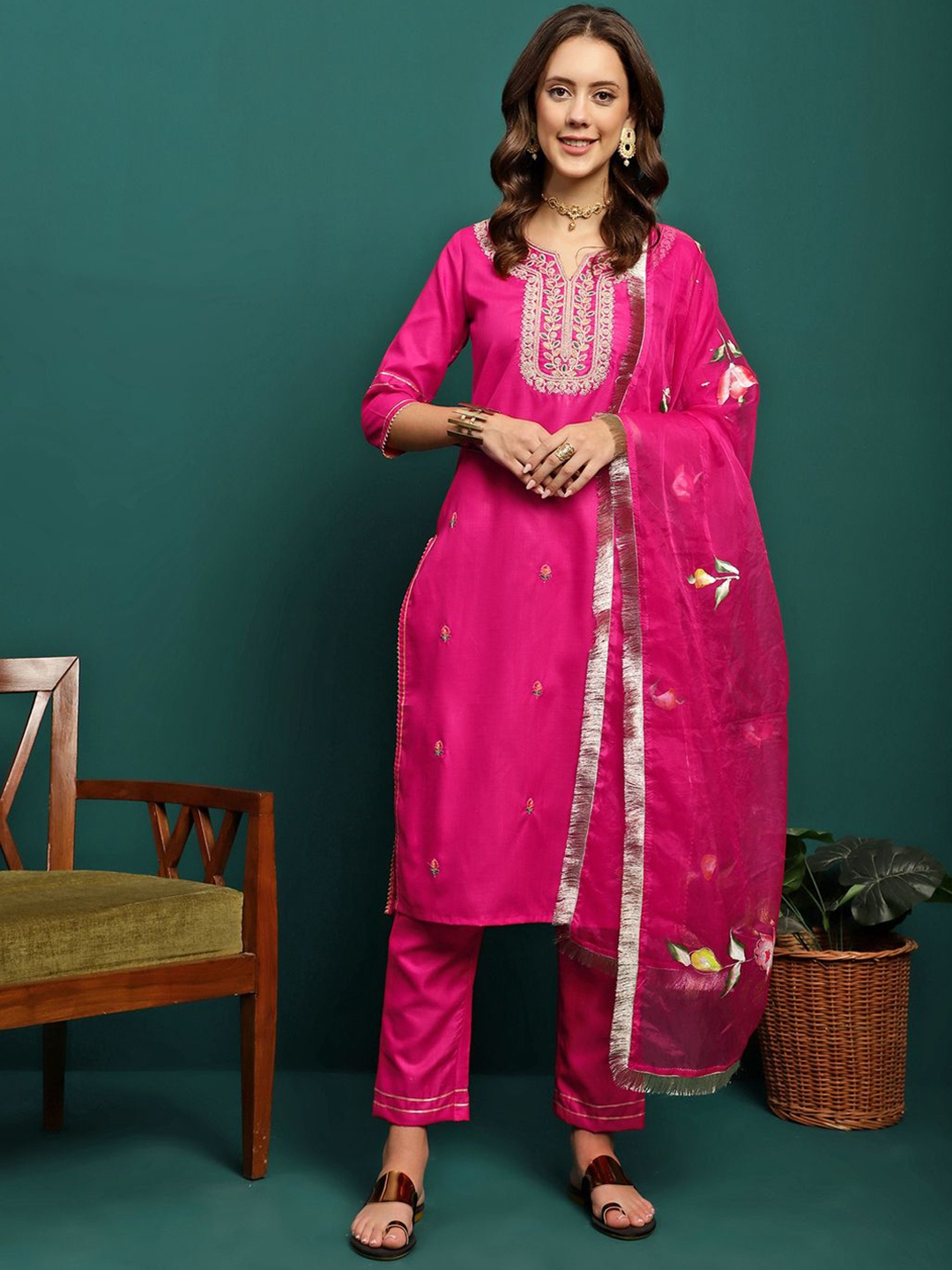 Sangria Fuchsia Floral Embroidered Notch Neck Straight Kurta With Trousers And Dupatta
Sangria Fuchsia Floral Embroidered Notch Neck Straight Kurta With Trousers And Dupatta