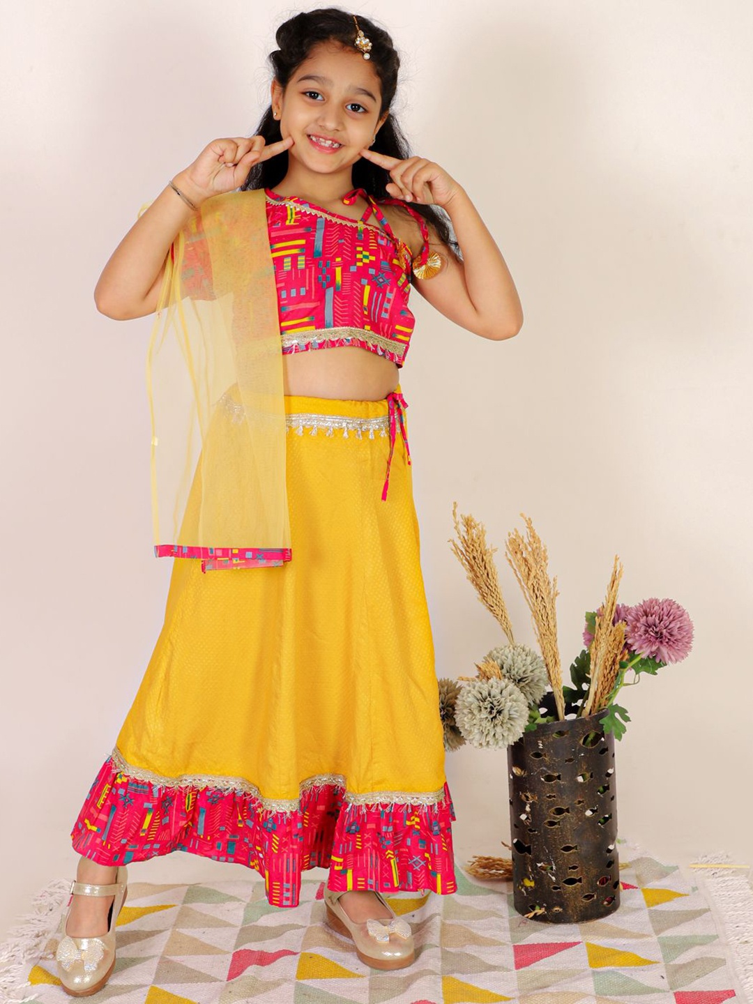 Superminis Girls Embellished Made to Measure Lehenga & Ready Wear Blouse With Dupatta, Pink
Superminis Girls Embellished Made to Measure Lehenga & Ready Wear Blouse With Dupatta, Pink