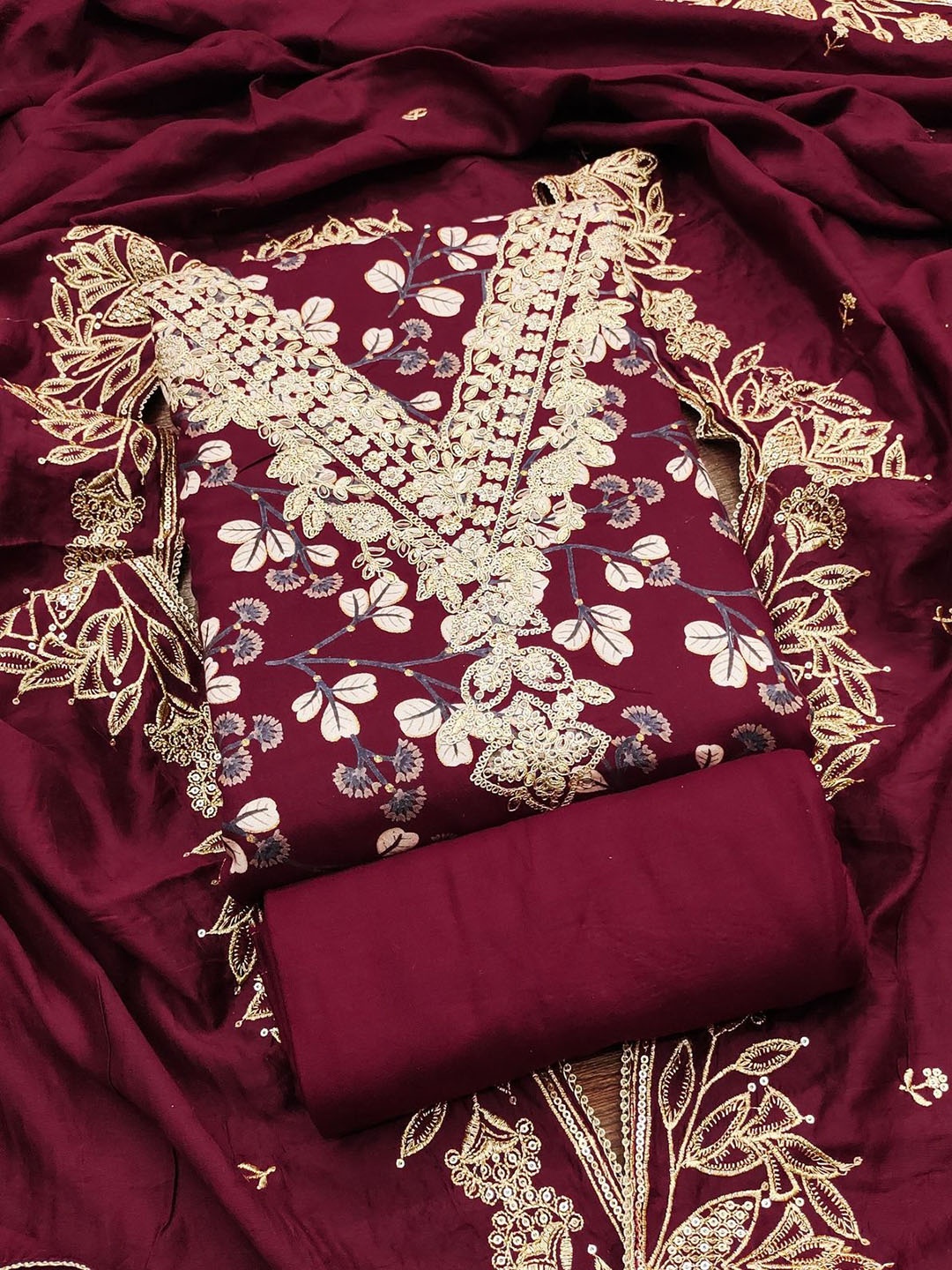 Riti Floral Printed V Neck Sequinnce Embellished Thread Work Unstitched Dress Material, Red
Riti Floral Printed V Neck Sequinnce Embellished Thread Work Unstitched Dress Material, Red