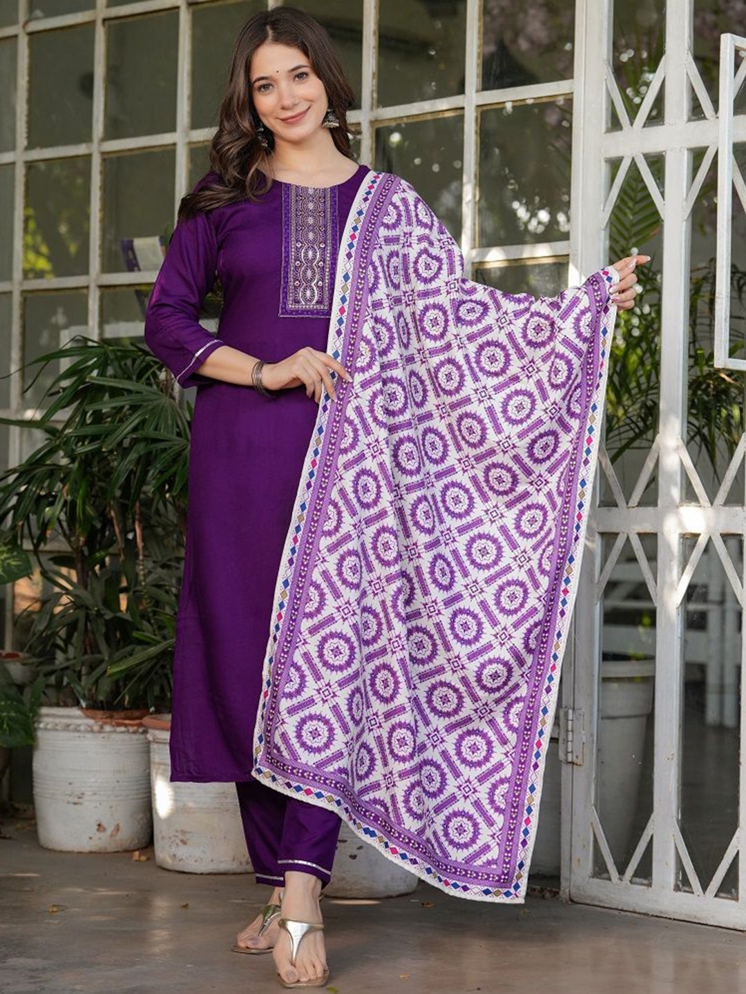 KAUTIK FABRICS Floral Yoke Design Embroidered Straight Kurta With Trouser And Dupatta, Purple
KAUTIK FABRICS Floral Yoke Design Embroidered Straight Kurta With Trouser And Dupatta, Purple