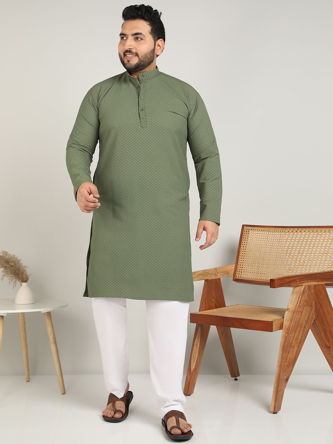 ADWYN PETER Plus Size Geometric Woven Design Printed Mandarin Collar Pure Cotton Kurta, Green
ADWYN PETER Plus Size Geometric Woven Design Printed Mandarin Collar Pure Cotton Kurta, Green