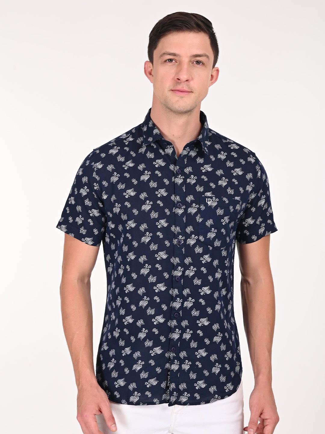 URBAN POCHE Men Slim Fit Spread Collar Floral Printed Cotton Casual Shirt, Navy blue
URBAN POCHE Men Slim Fit Spread Collar Floral Printed Cotton Casual Shirt, Navy blue