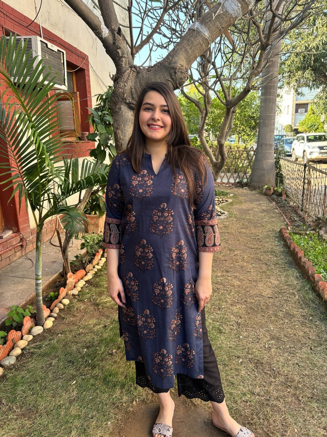 Sanskritam Ethnic Motifs Printed V-Neck Block Print Cotton Kurta, Navy blue
Sanskritam Ethnic Motifs Printed V-Neck Block Print Cotton Kurta, Navy blue