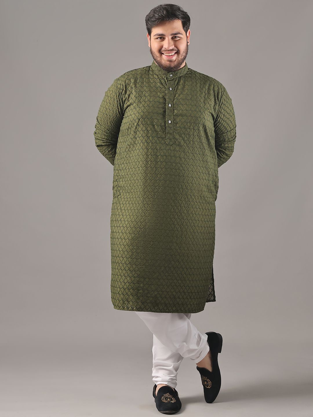 SOJANYA PLUS Plus Size Men Ethnic Motifs Embroidered Pure Cotton Kurta With Pyjamas, Green
SOJANYA PLUS Plus Size Men Ethnic Motifs Embroidered Pure Cotton Kurta With Pyjamas, Green