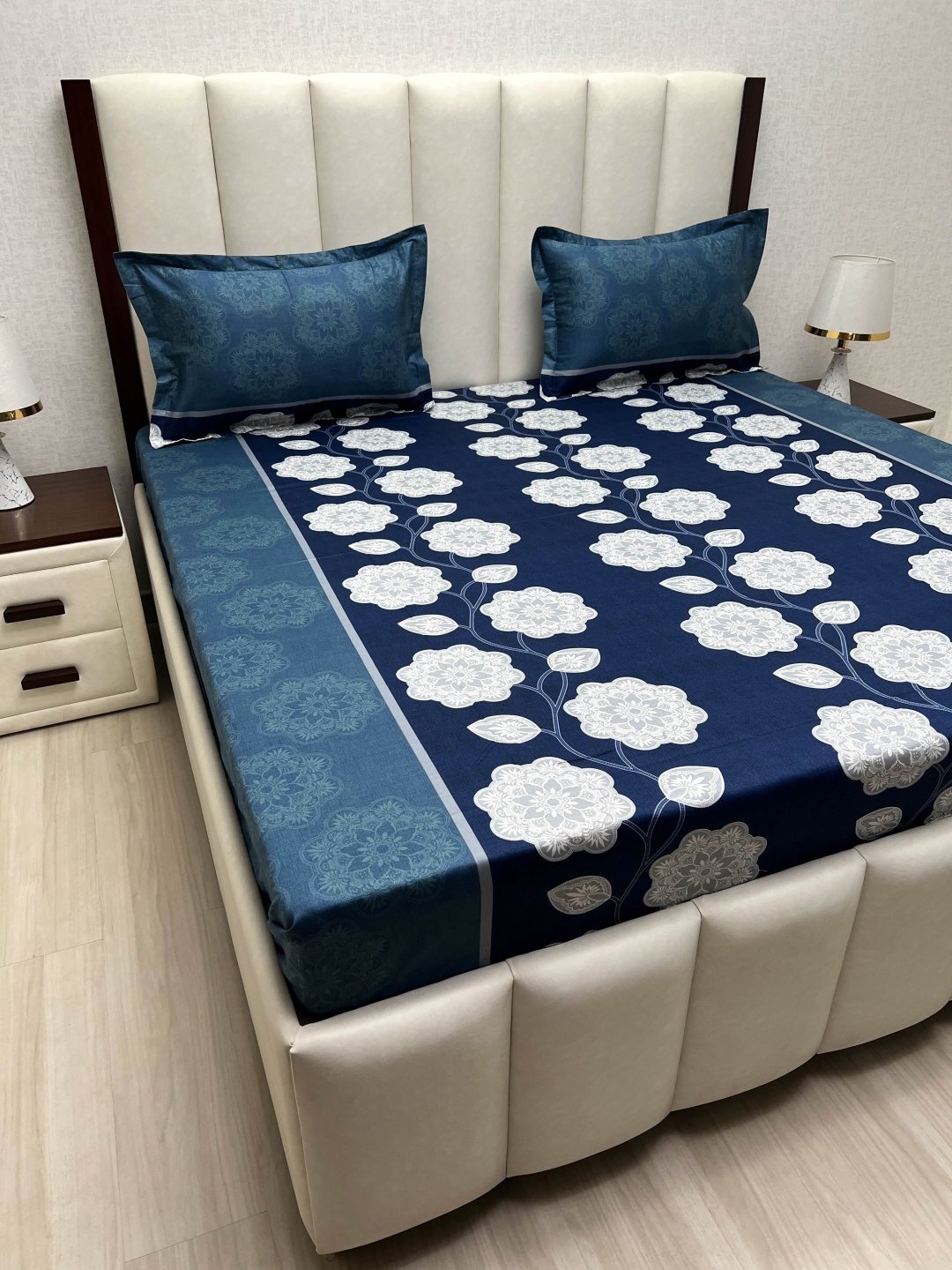 Pure Decor Passion fur Blue Printed Pure Cotton 250 TC King Bedsheet Set 2.74 m x 2.74 m
Pure Decor Passion fur Blue Printed Pure Cotton 250 TC King Bedsheet Set 2.74 m x 2.74 m