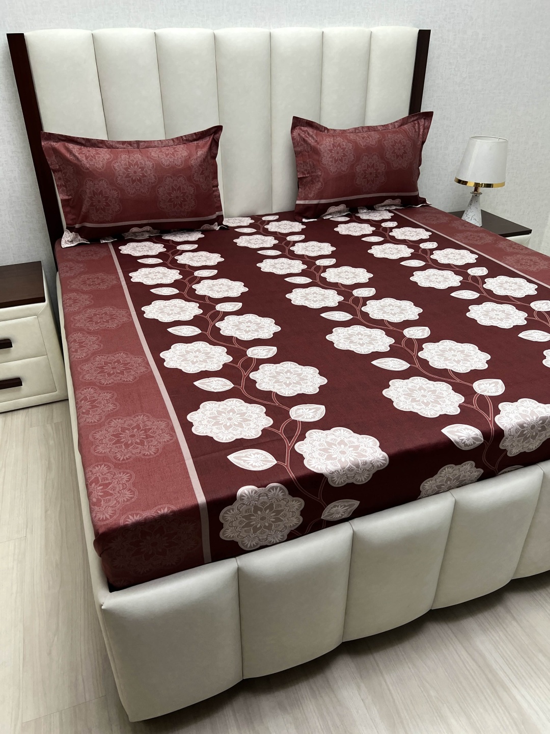 Pure Decor Maroon Floral Printed Pure Cotton 350 TC Queen Bedsheet Set- 2.28 m x 2.54 m
Pure Decor Maroon Floral Printed Pure Cotton 350 TC Queen Bedsheet Set- 2.28 m x 2.54 m