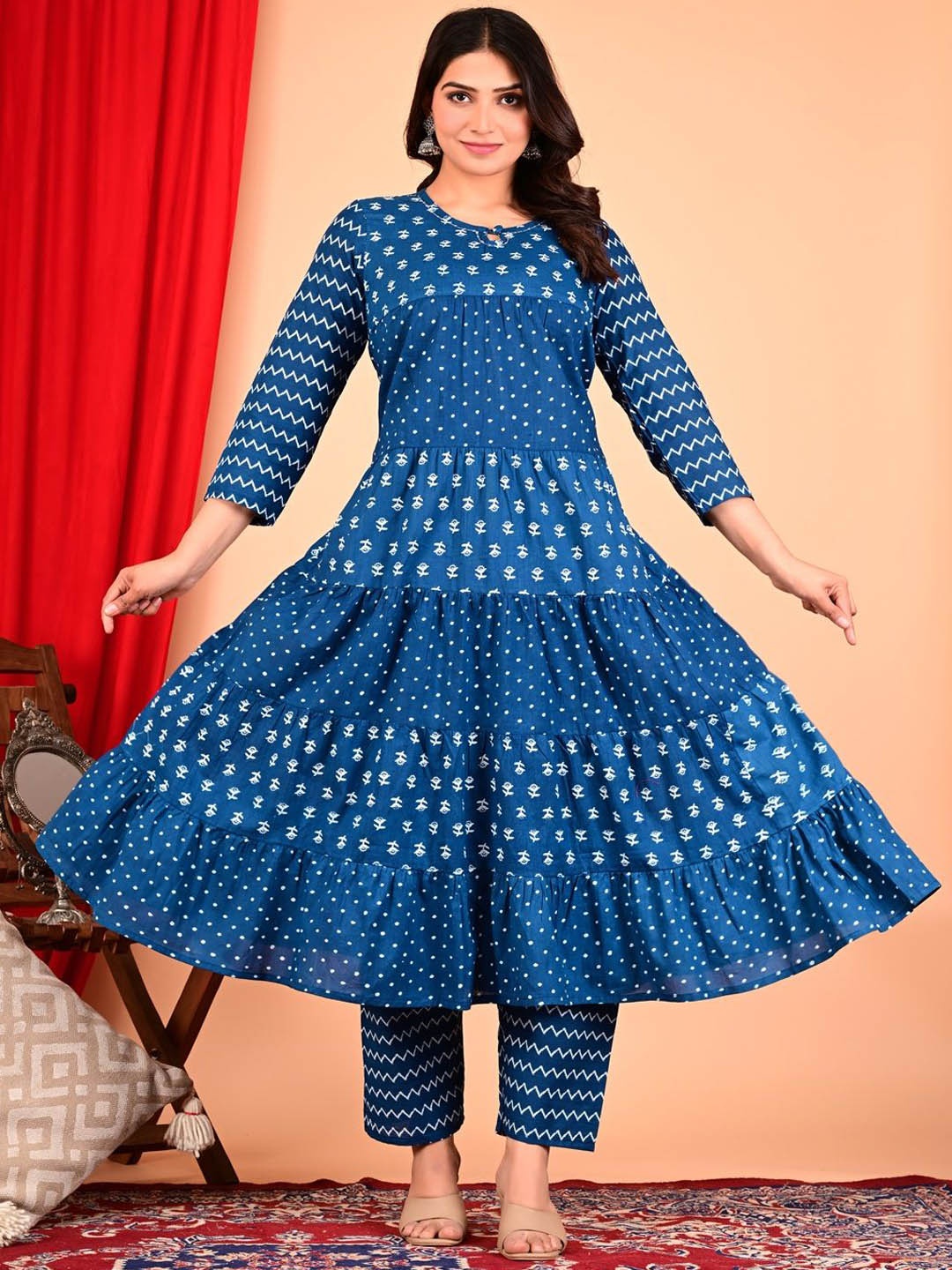 Divsy Fashion Floral Printed Keyhole Neck Tiered Anarkali Kurta With Trousers & Dupatta, Blue
Divsy Fashion Floral Printed Keyhole Neck Tiered Anarkali Kurta With Trousers & Dupatta, Blue