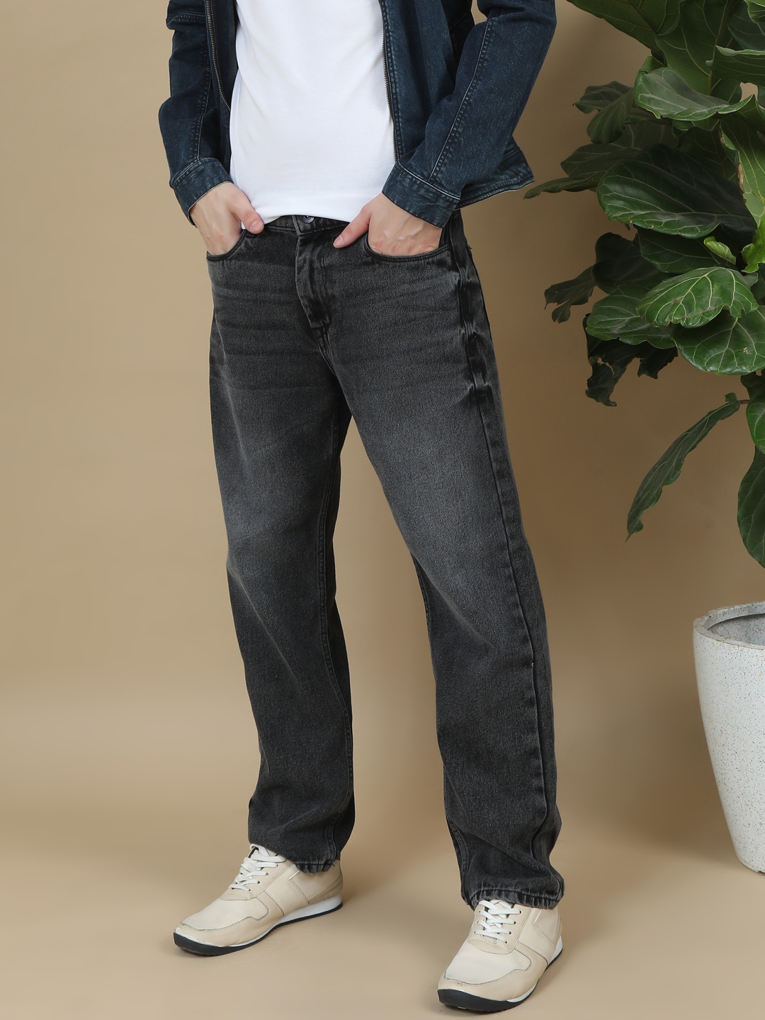 Mast & Harbour Men Cotton Comfort Relaxed Fit Light Fade Mid-Rise Stretchable Jeans, Black
Mast & Harbour Men Cotton Comfort Relaxed Fit Light Fade Mid-Rise Stretchable Jeans, Black