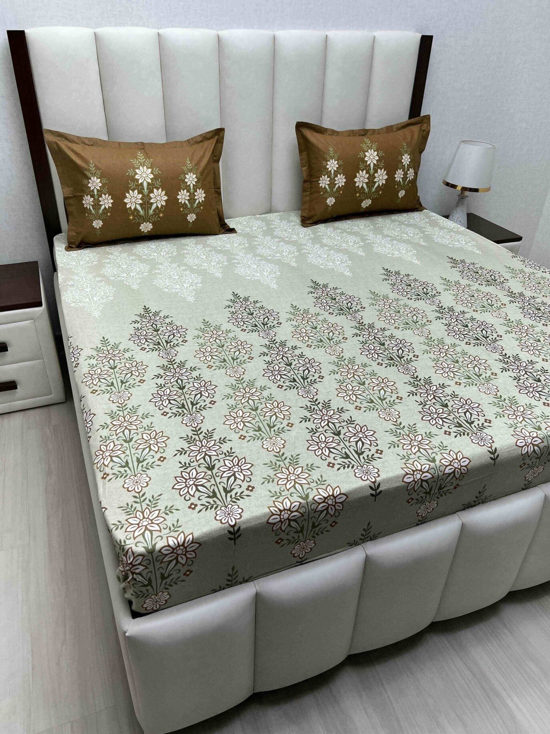 Pure Decor Cotton King Size Double Bed Bedsheet With 2 Pillow Covers 2.74m X 2.74m, Green
Pure Decor Cotton King Size Double Bed Bedsheet With 2 Pillow Covers 2.74m X 2.74m, Green