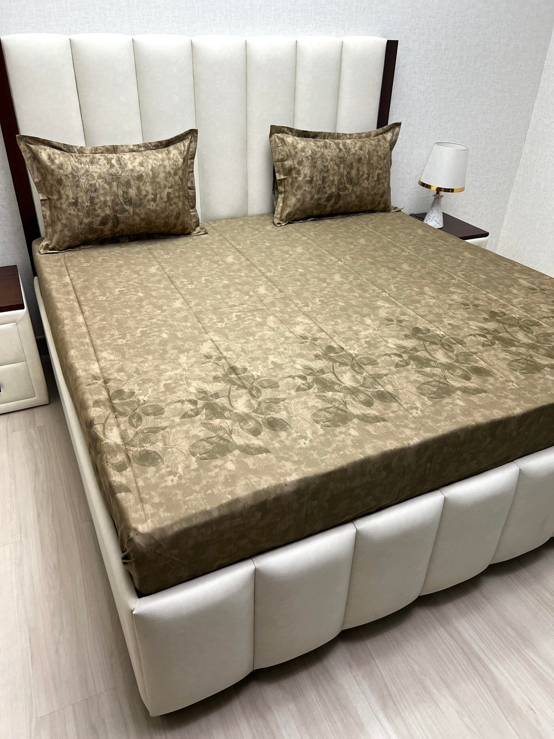 Pure Decor Royal Majestic Brwon Printed 260 TC Pure Cotton King Bedsheet Set 2.74m x 2.74m, Brown
Pure Decor Royal Majestic Brwon Printed 260 TC Pure Cotton King Bedsheet Set 2.74m x 2.74m, Brown