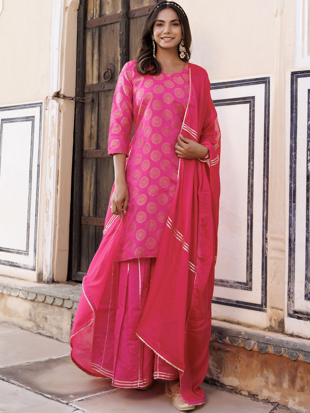 Geroo Luxe Ethnic Motifs Woven Design Zari Pure Silk Straight Kurta With Palazzo & Dupatta, Pink
Geroo Luxe Ethnic Motifs Woven Design Zari Pure Silk Straight Kurta With Palazzo & Dupatta, Pink