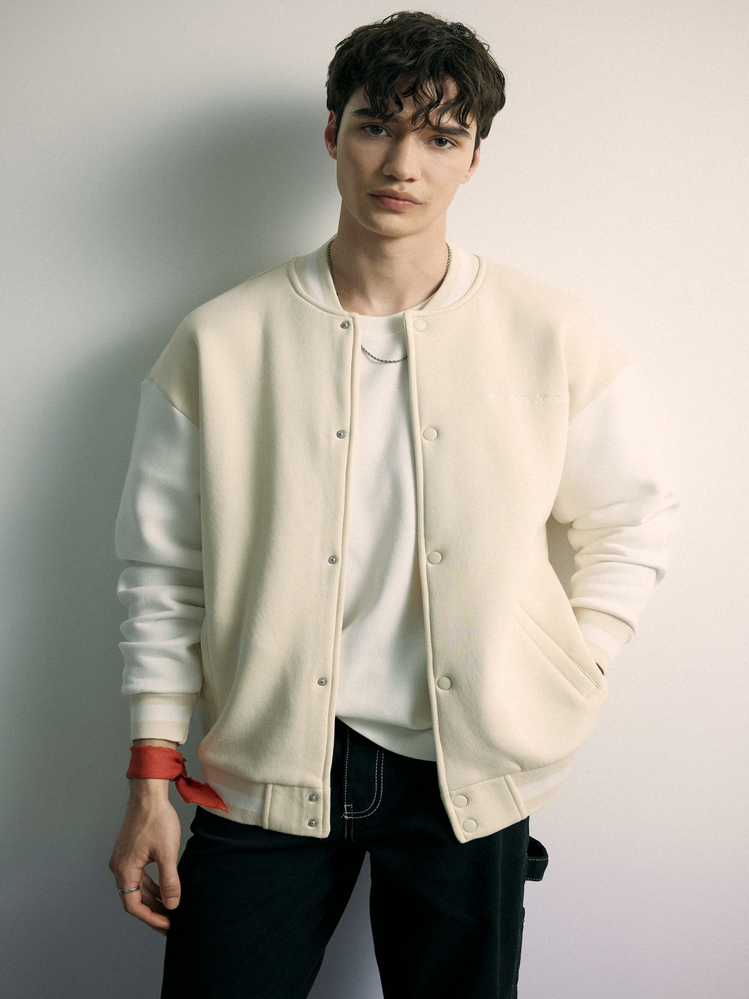 DeFacto Front-Open Sweatshirt, White 
DeFacto Front-Open Sweatshirt, White