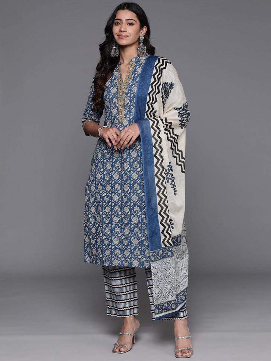 Modestouze Attires Floral Printed Mandarin Collar Straight Kurta With Trouser & Dupatta, Blue
Modestouze Attires Floral Printed Mandarin Collar Straight Kurta With Trouser & Dupatta, Blue