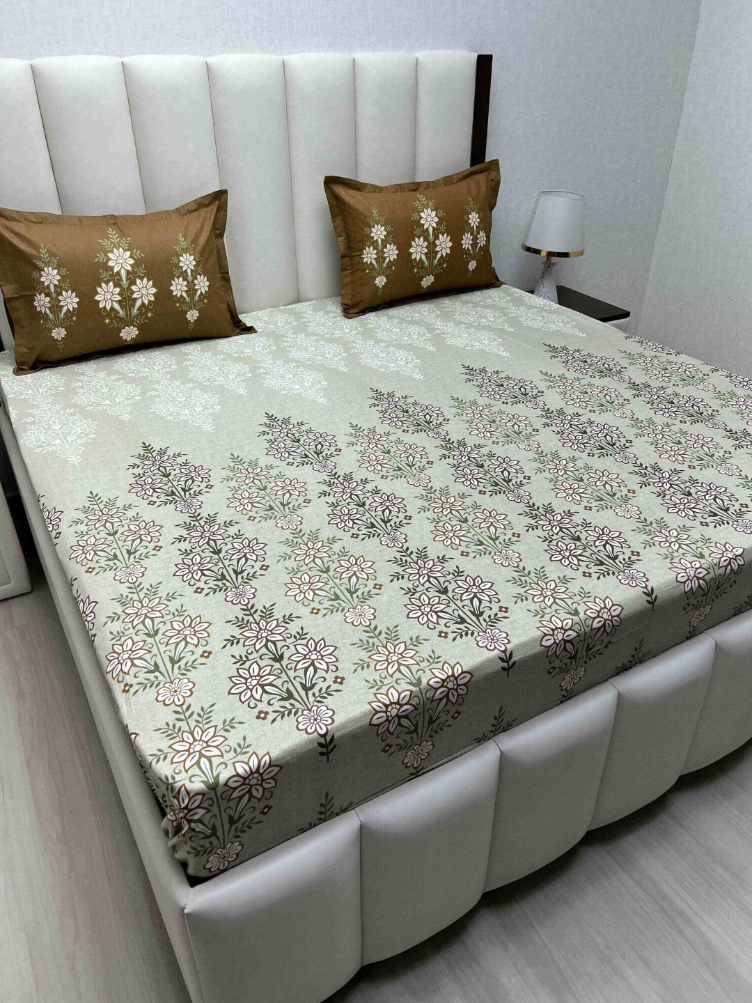 Pure Decor Cotton King Size Double Bed Bedsheet With 2 Pillow Covers 2.74m X 2.74m, Green
Pure Decor Cotton King Size Double Bed Bedsheet With 2 Pillow Covers 2.74m X 2.74m, Green