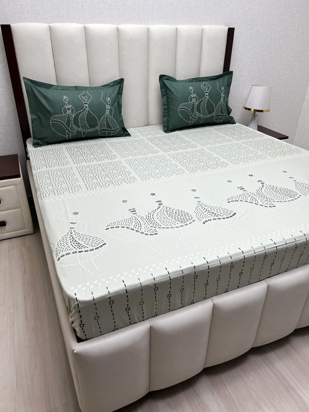 Pure Decor Cotton King Size Double Bed Bedsheet With 2 Pillow Covers 2.74m X 2.74m, Green
Pure Decor Cotton King Size Double Bed Bedsheet With 2 Pillow Covers 2.74m X 2.74m, Green