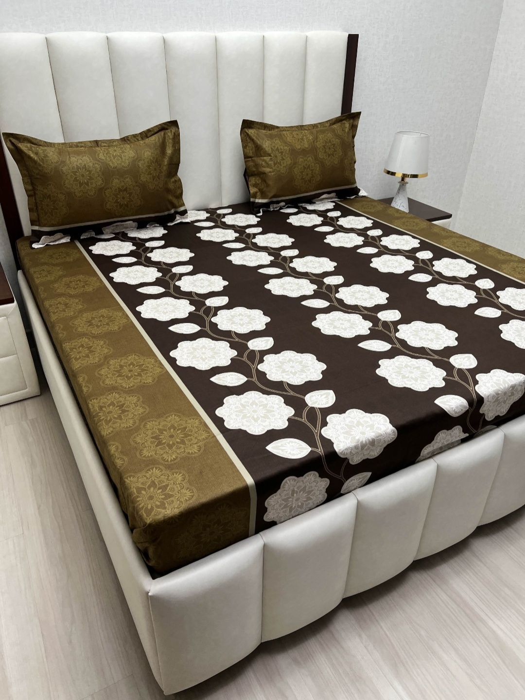 Pure Decor Brown Floral Printed Pure Cotton 230 TC Queen Bedsheet Set- 2.28 m x 2.54 m
Pure Decor Brown Floral Printed Pure Cotton 230 TC Queen Bedsheet Set- 2.28 m x 2.54 m