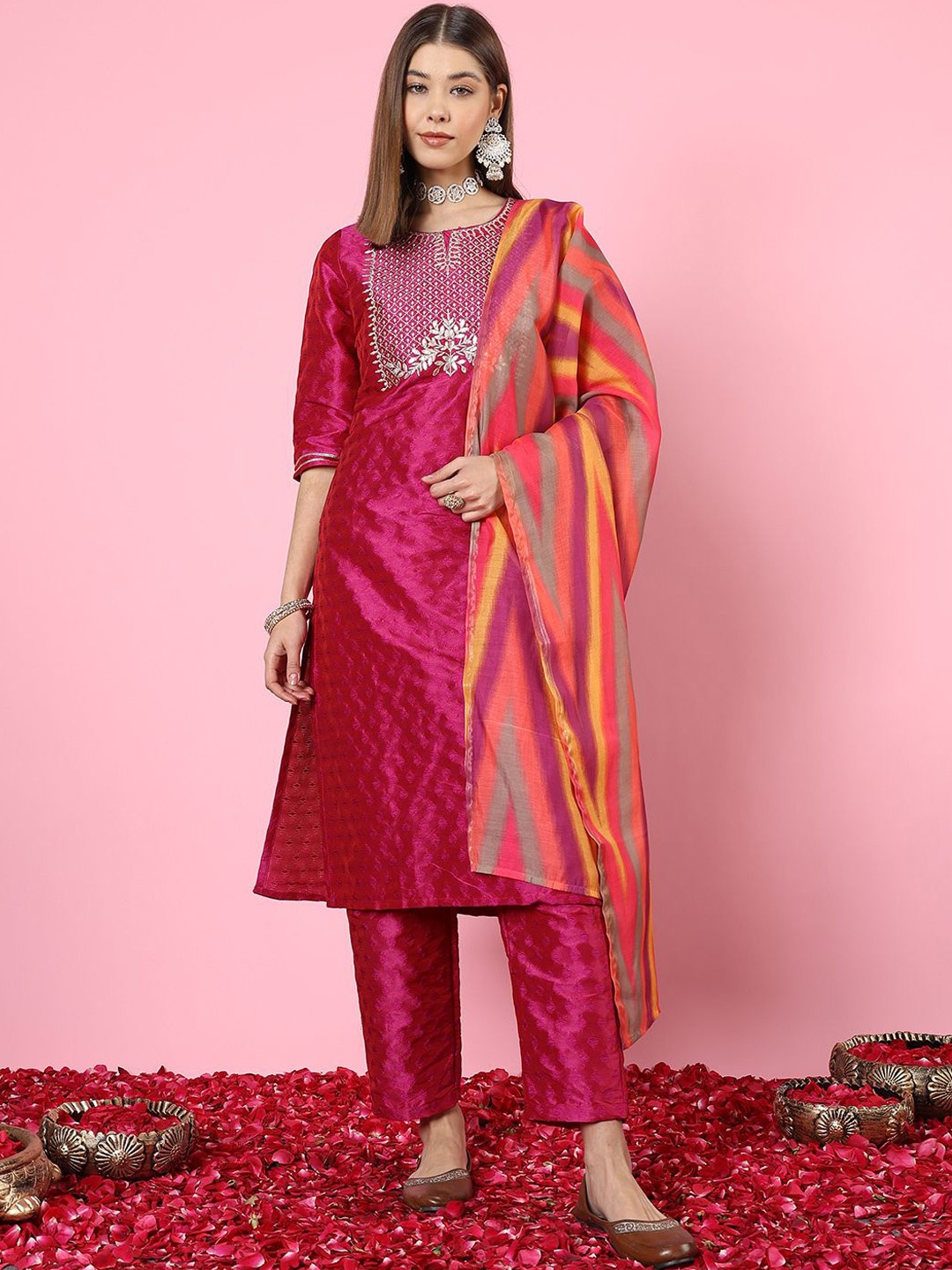 Anouk Rustic Floral Embroidered Pure Cotton Straight Kurta With Trousers & Dupatta, Pink
Anouk Rustic Floral Embroidered Pure Cotton Straight Kurta With Trousers & Dupatta, Pink