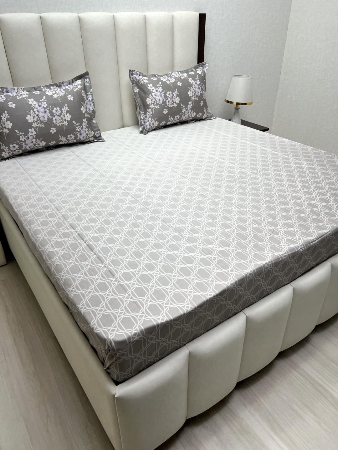 Pure Decor Royal Majestic Grey Printed 350 TC Pure Cotton King Bedsheet Set 2.74m x 2.74 m
Pure Decor Royal Majestic Grey Printed 350 TC Pure Cotton King Bedsheet Set 2.74m x 2.74 m