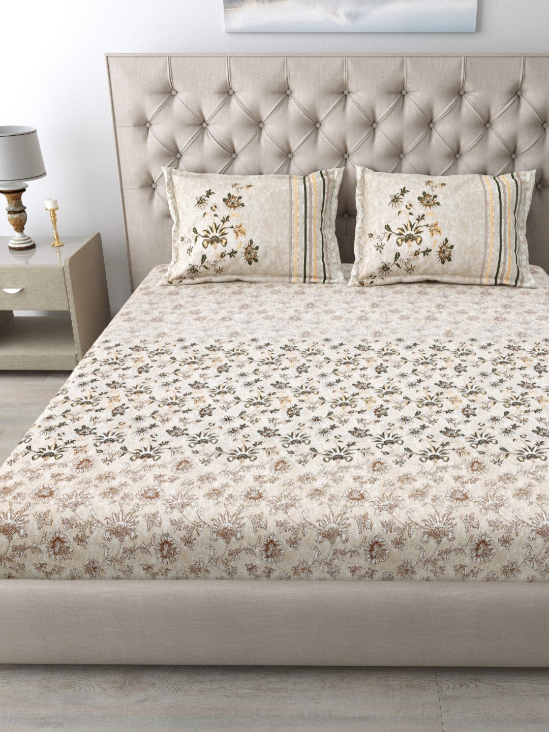 MAFATLAL Beige & White Floral Printed 186 TC Cotton King Bedsheet Set-2.74 m x 2.74 m
MAFATLAL Beige & White Floral Printed 186 TC Cotton King Bedsheet Set-2.74 m x 2.74 m