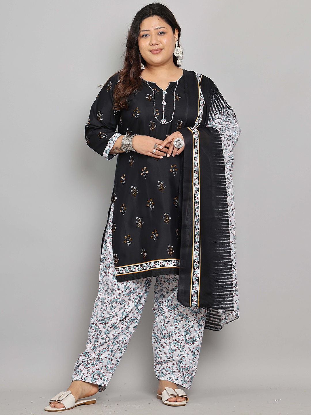 Roly Poly Plus Size Floral Printed Notch Neck Straight Kurta With Patiala And Dupatta, Black
Roly Poly Plus Size Floral Printed Notch Neck Straight Kurta With Patiala And Dupatta, Black