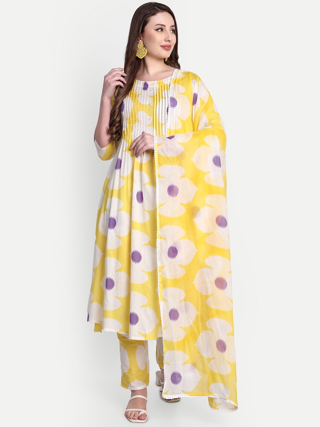 Hujum Floral Printed Round Neck Pure Cotton A-Line Kurta With Trousers & Dupatta, Yellow
Hujum Floral Printed Round Neck Pure Cotton A-Line Kurta With Trousers & Dupatta, Yellow
