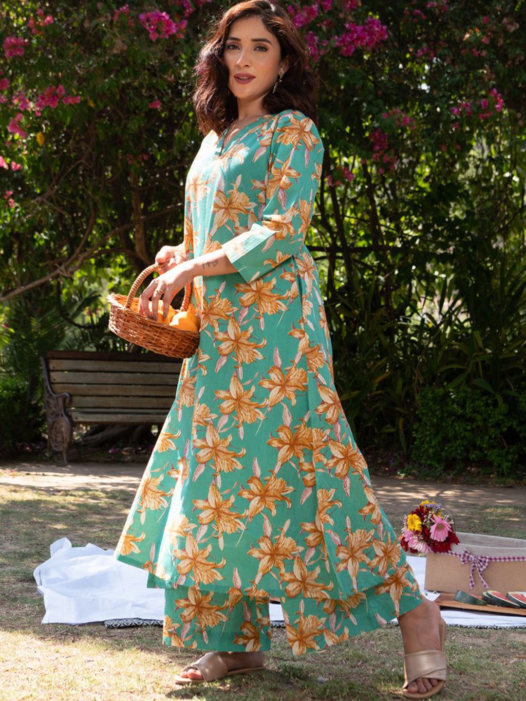 Modestouze Attires Floral Printed V-Neck A-Line Kurta With Palazzos, Turquoise blue
Modestouze Attires Floral Printed V-Neck A-Line Kurta With Palazzos, Turquoise blue