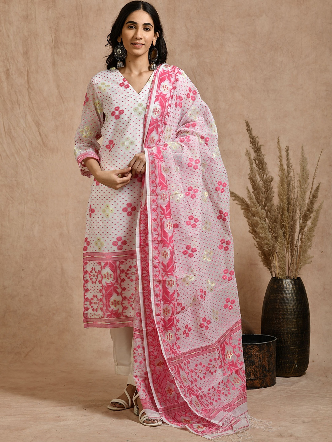 Kasturi Creations Floral Woven Design Pure Cotton Kurta With Trousers And Dupatta, White
Kasturi Creations Floral Woven Design Pure Cotton Kurta With Trousers And Dupatta, White
