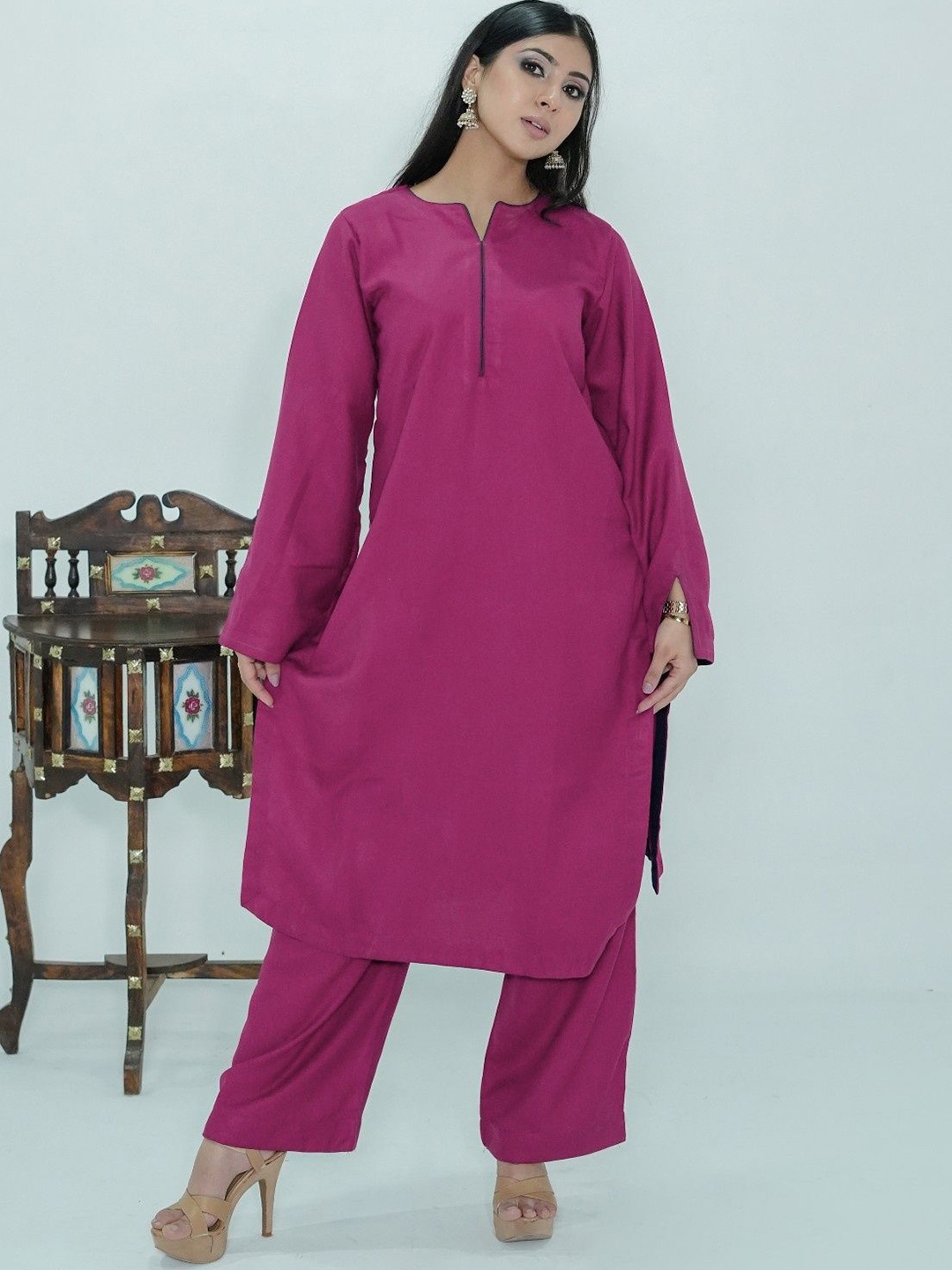 Ethnic Threads Notch Neck Flared Sleeves Pashmina Kurta With Trousers, Magenta
Ethnic Threads Notch Neck Flared Sleeves Pashmina Kurta With Trousers, Magenta