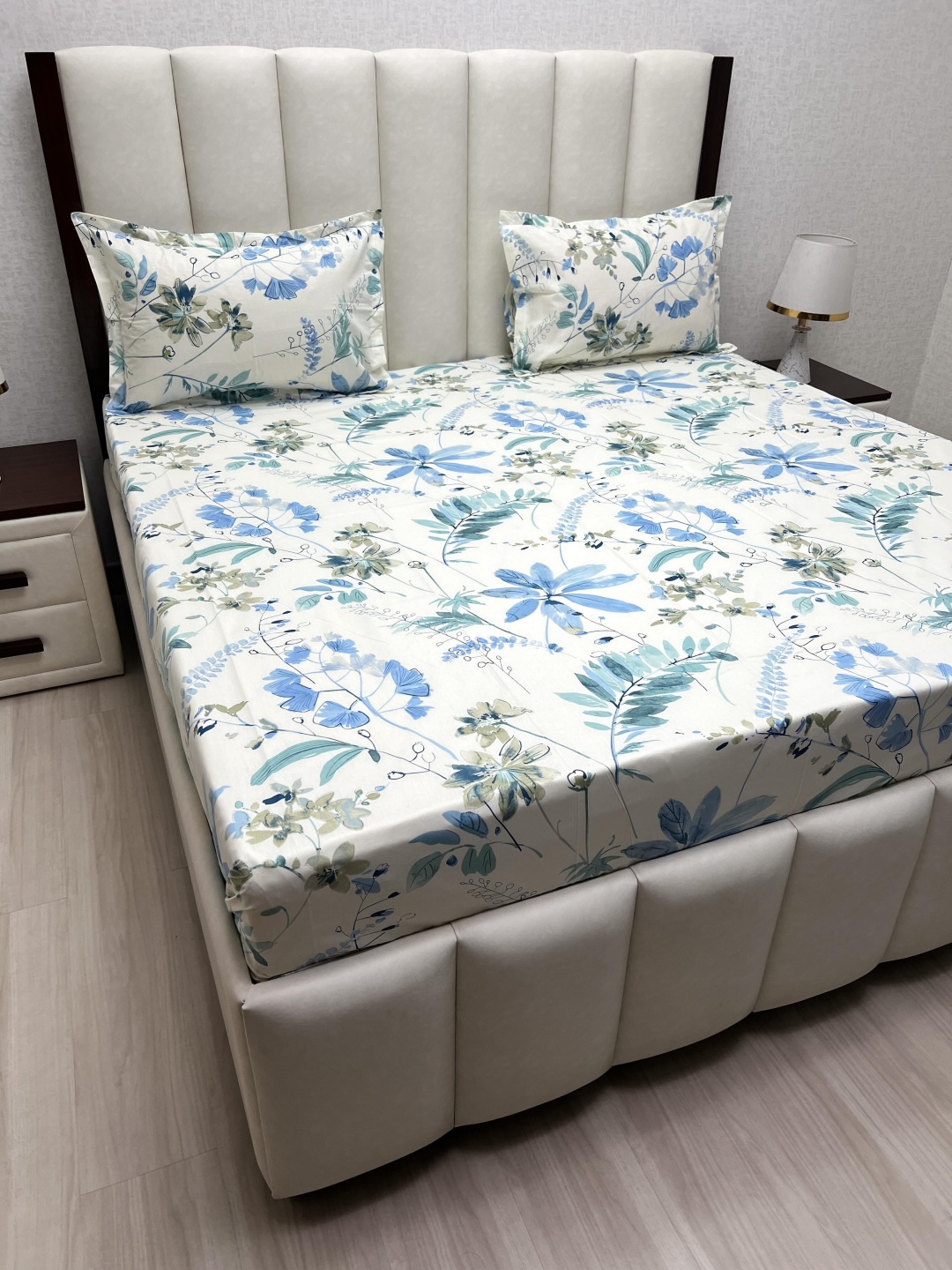 Pure Decor Royal Velar White Printed 400TC Pure Cotton King Bedsheet Set 2.74m x 2.74m
Pure Decor Royal Velar White Printed 400TC Pure Cotton King Bedsheet Set 2.74m x 2.74m