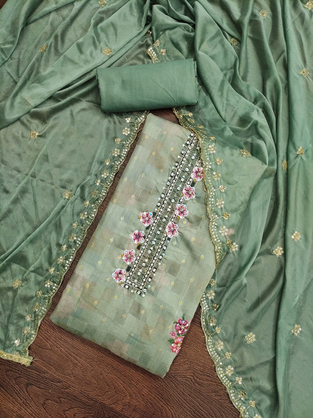 Blissta Geometric Printed Stones And Beads Work Unstitched Dress Material, Green
Blissta Geometric Printed Stones And Beads Work Unstitched Dress Material, Green