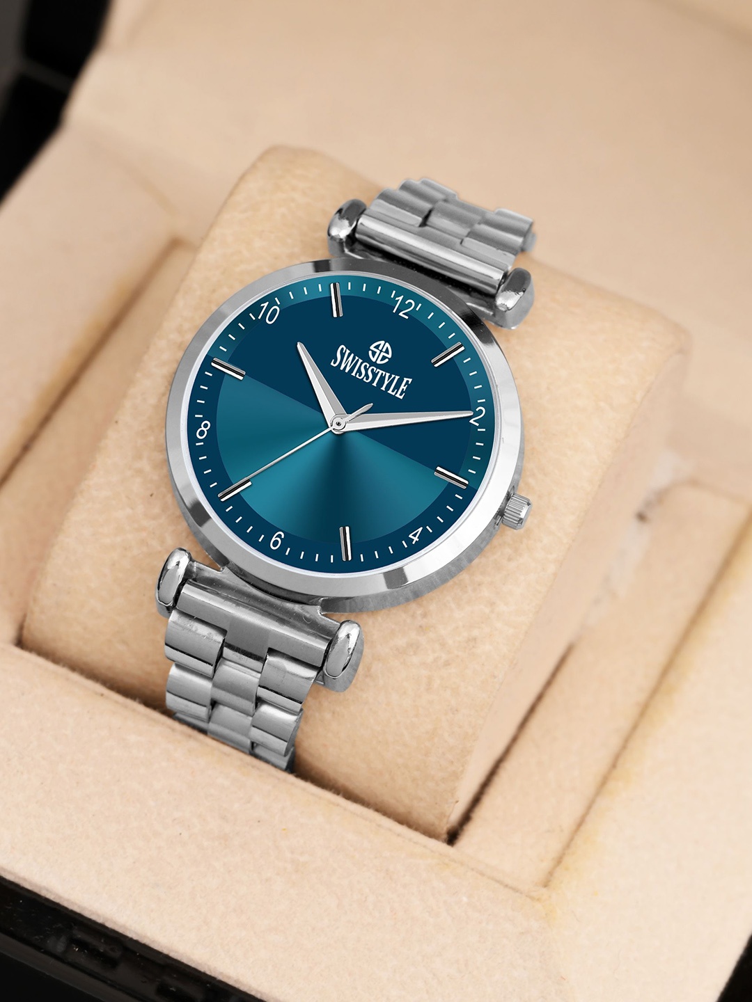 SWISSTYLE Women Stainless Steel Bracelet Style Straps Analogue Watch SS-LR018-BLU-CH, Blue
SWISSTYLE Women Stainless Steel Bracelet Style Straps Analogue Watch SS-LR018-BLU-CH, Blue