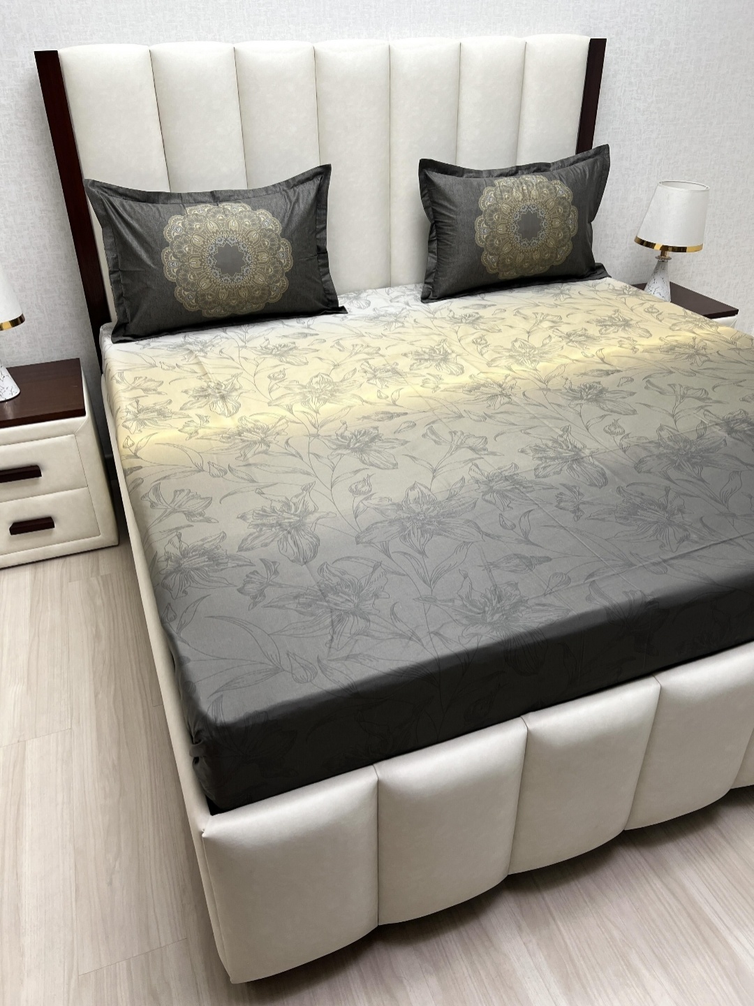 Pure Decor Royal Majestic Grey Printed 600 TC Pure Cotton King Bedsheet Set 2.74m x 2.74m
Pure Decor Royal Majestic Grey Printed 600 TC Pure Cotton King Bedsheet Set 2.74m x 2.74m