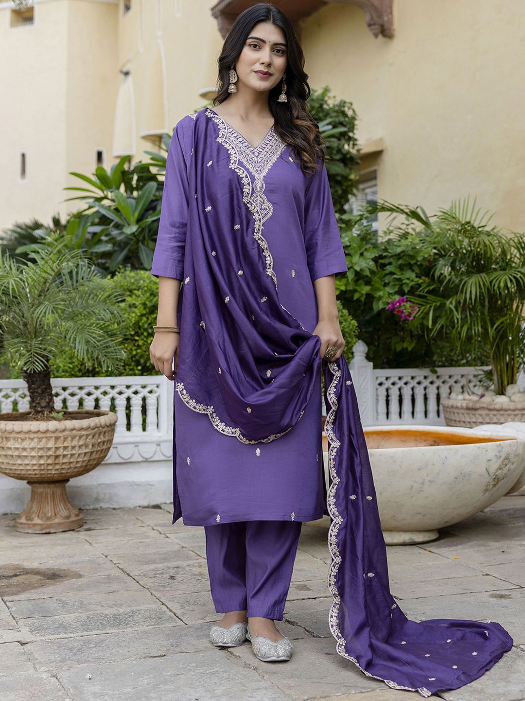 Navlik Ethnic Motifs Embroidered V-Neck Chanderi Silk Kurta With Trousers & Dupatta, Lavender
Navlik Ethnic Motifs Embroidered V-Neck Chanderi Silk Kurta With Trousers & Dupatta, Lavender